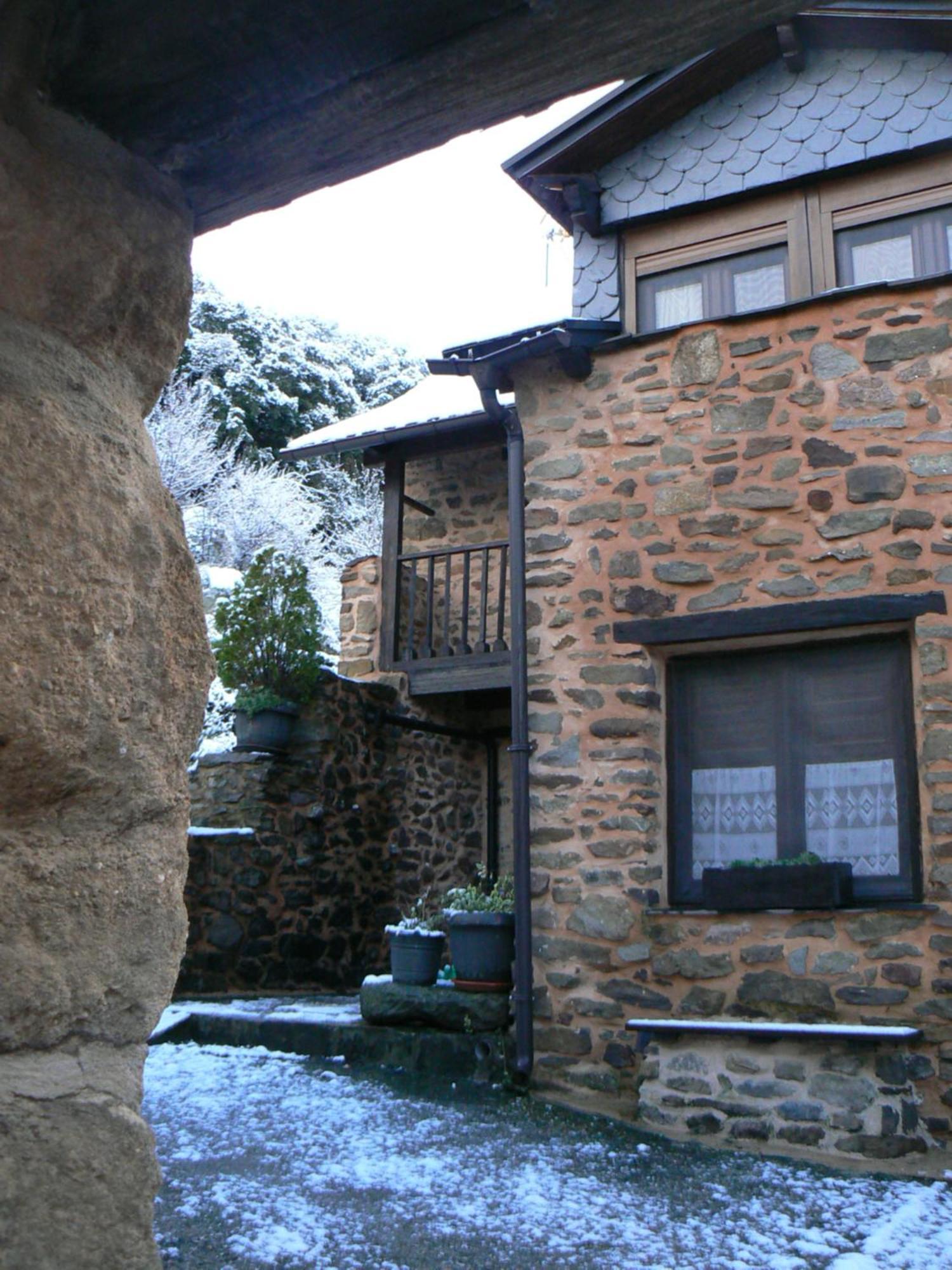 Casa de turismo rural Sardom2 Apartment Bembibre  Exterior photo